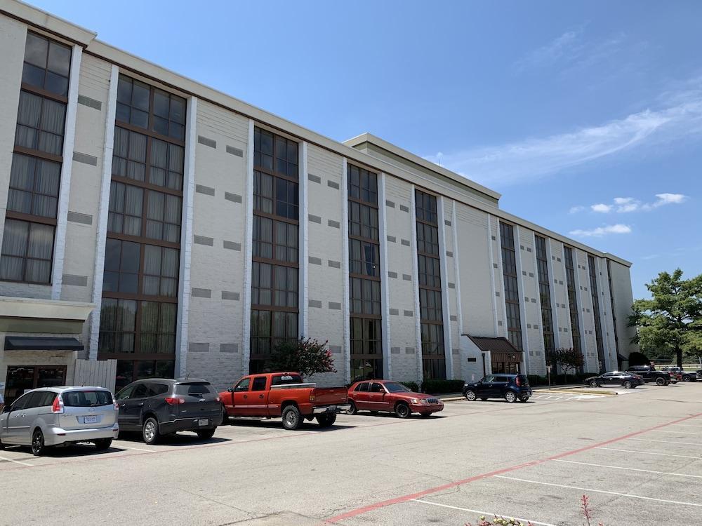 Doubletree By Hilton Fort Worth South Hotel Exterior foto